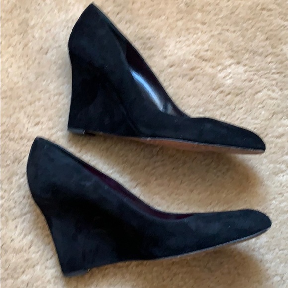 Black suede wedge Kate Spade heels - Picture 6 of 8